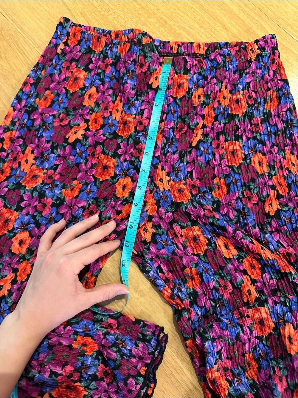 Wild Fable Medium Floral Multicolor Pleated Stretchy Hi Rise Flare Bell Bottoms